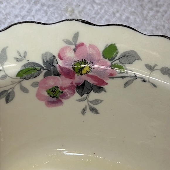 W.S.George Vintage 1940’s Blossoms Serving Dish/Bowl 9.1/4”x7”x2” Silver-Pink - Picture 10 of 13